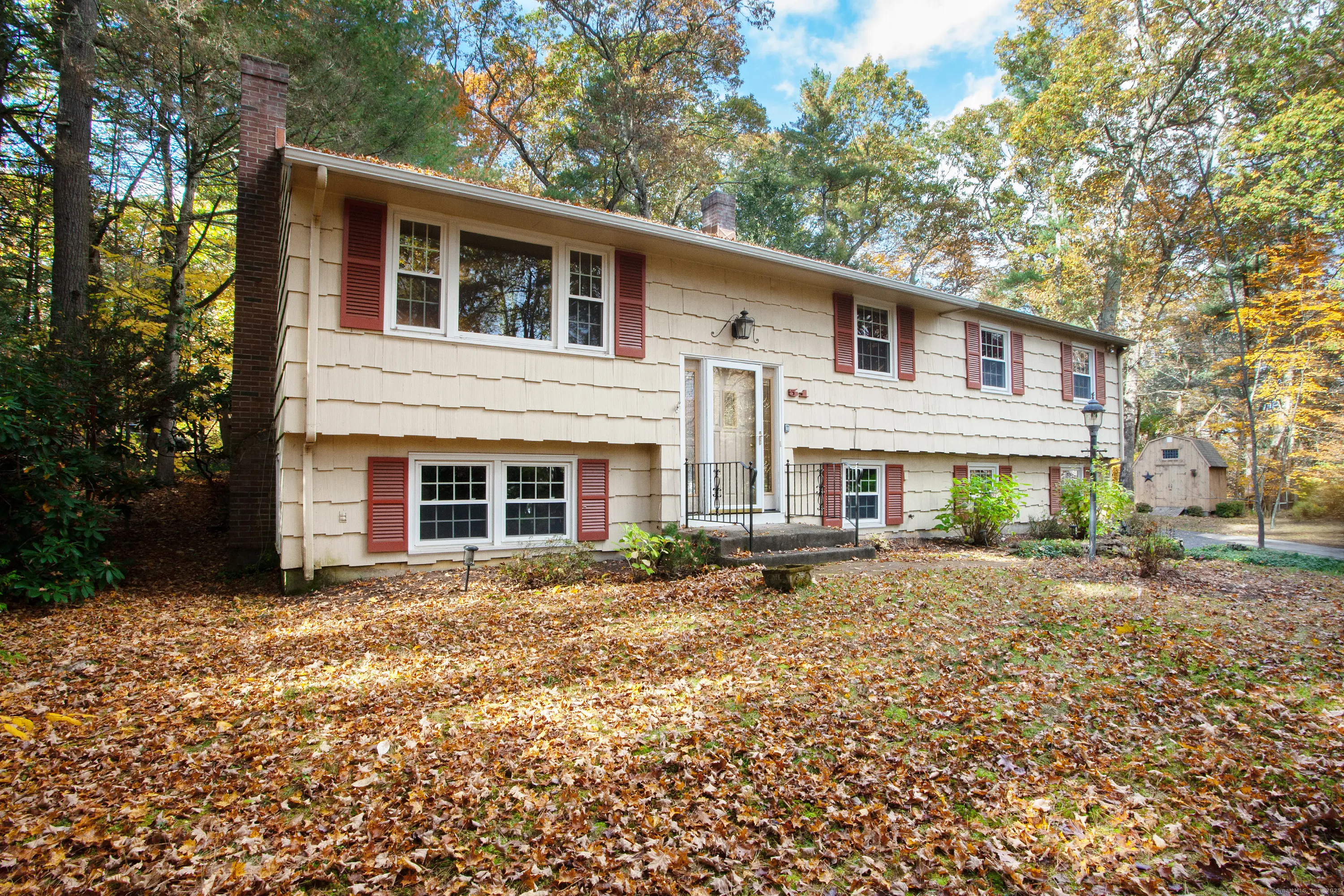 51 Pine Glen Road, Simsbury