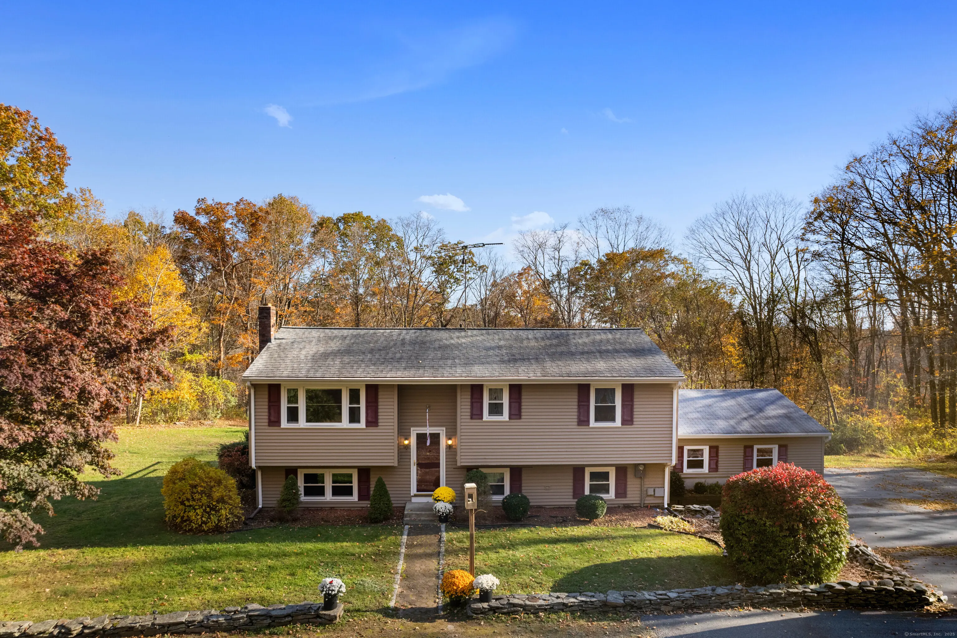 119 Rattlesnake Ledge Road, Salem