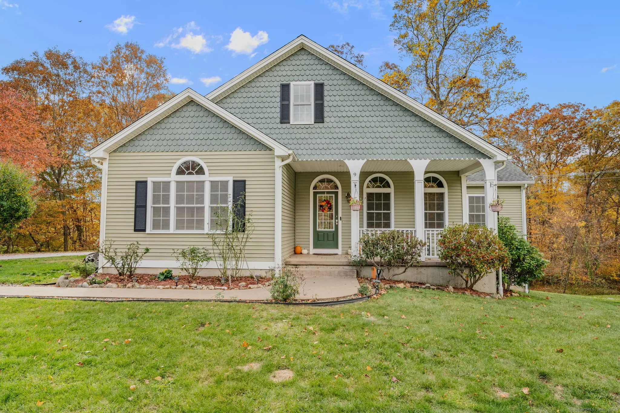 9 Reservoir View, Ledyard