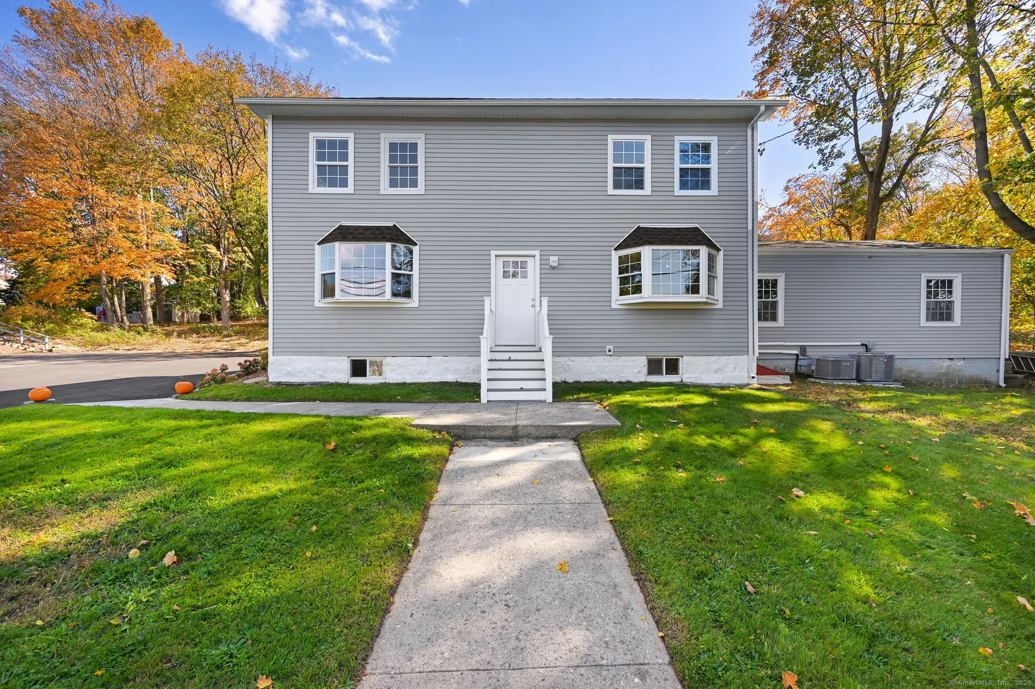 401 Unity Road, Trumbull