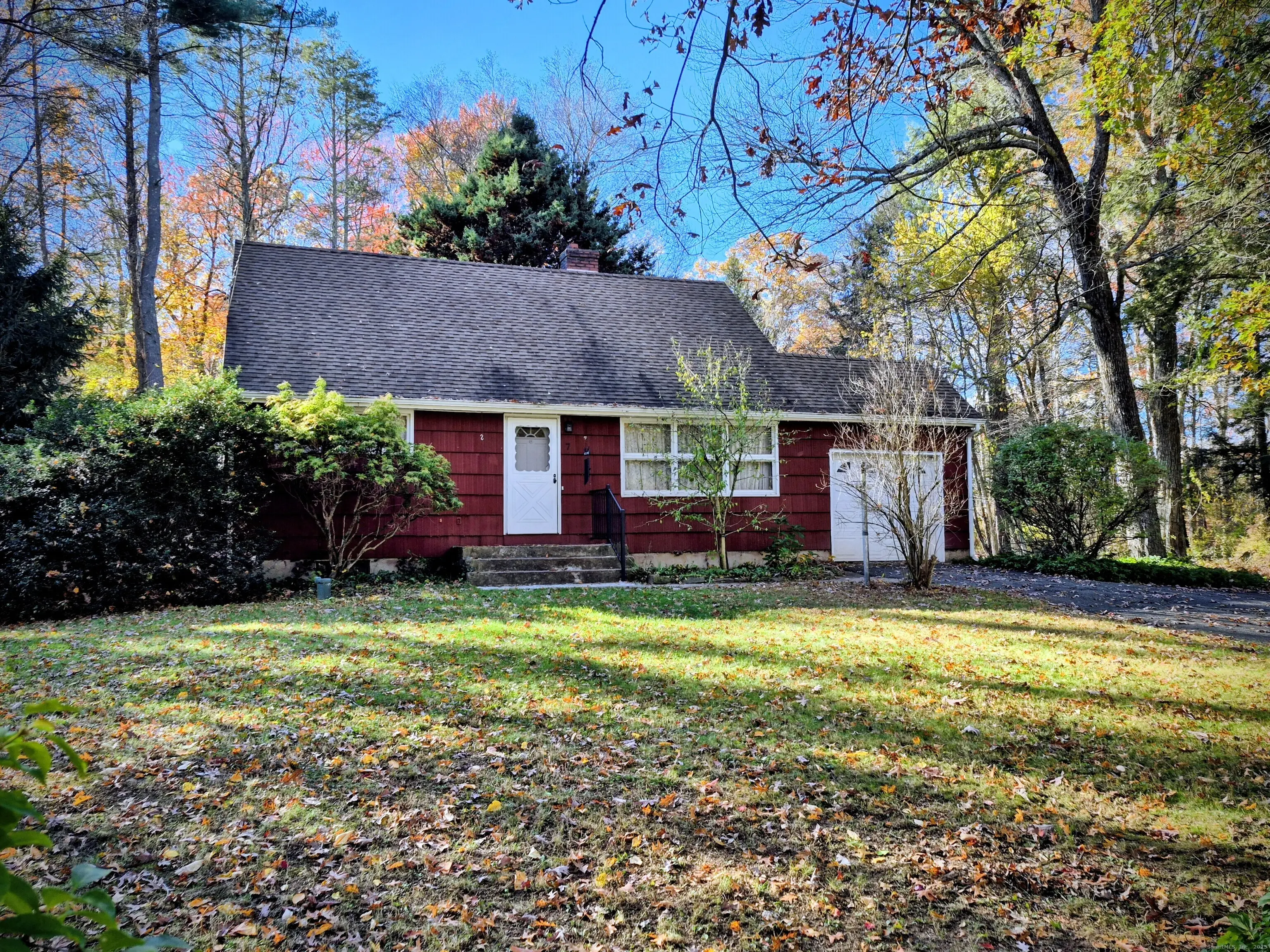7 Knollwood Circle, Simsbury