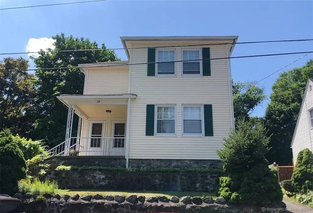 15 Lone Oak Avenue, Waterbury