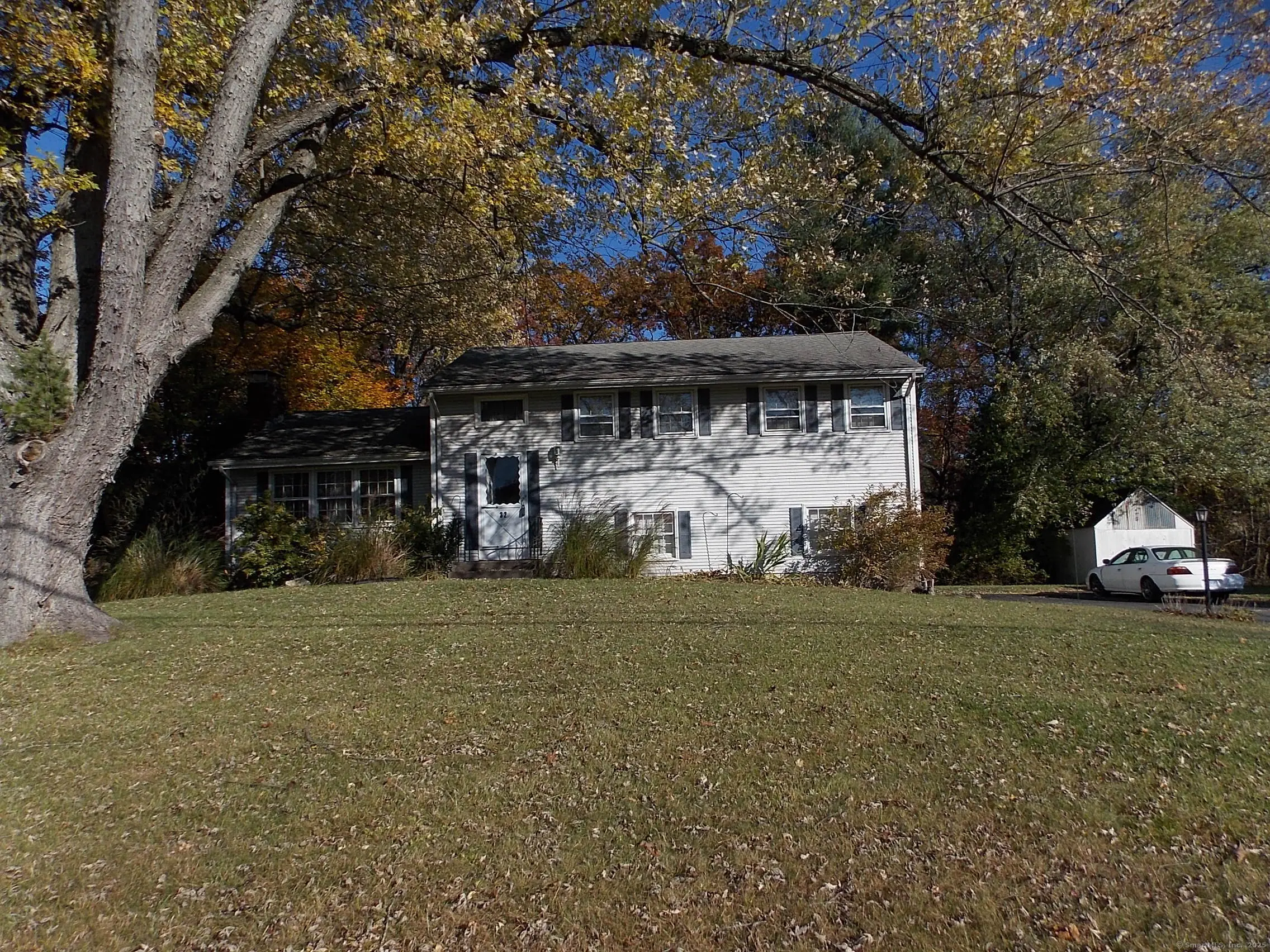 32 Sunnyfield Drive, Windsor