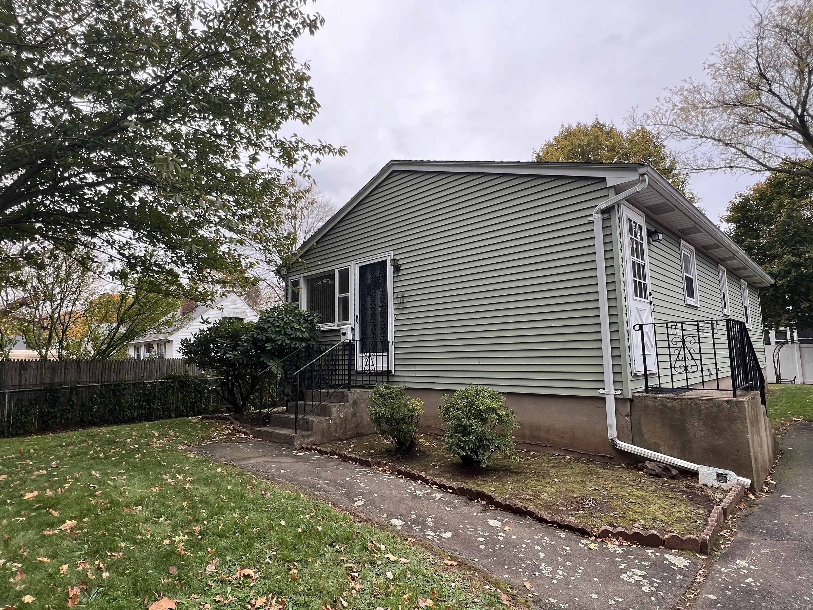 34 Monroe Court, Meriden