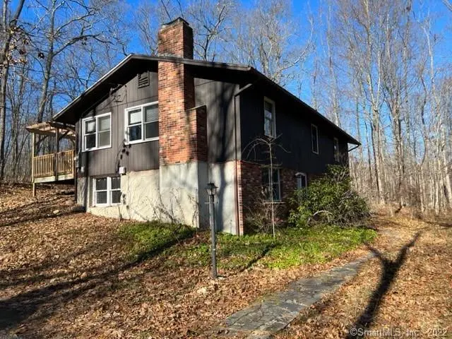 22 Red Oak Hill Road, Willington