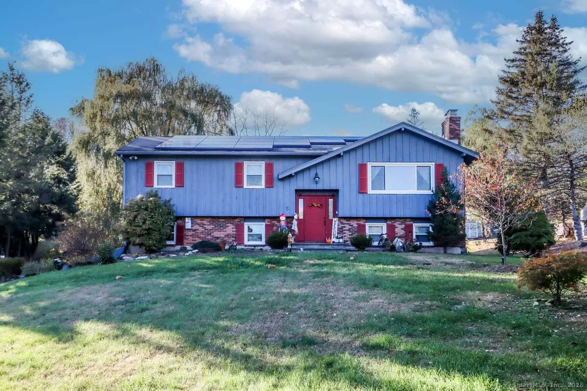 5 Monroe Drive, New Milford