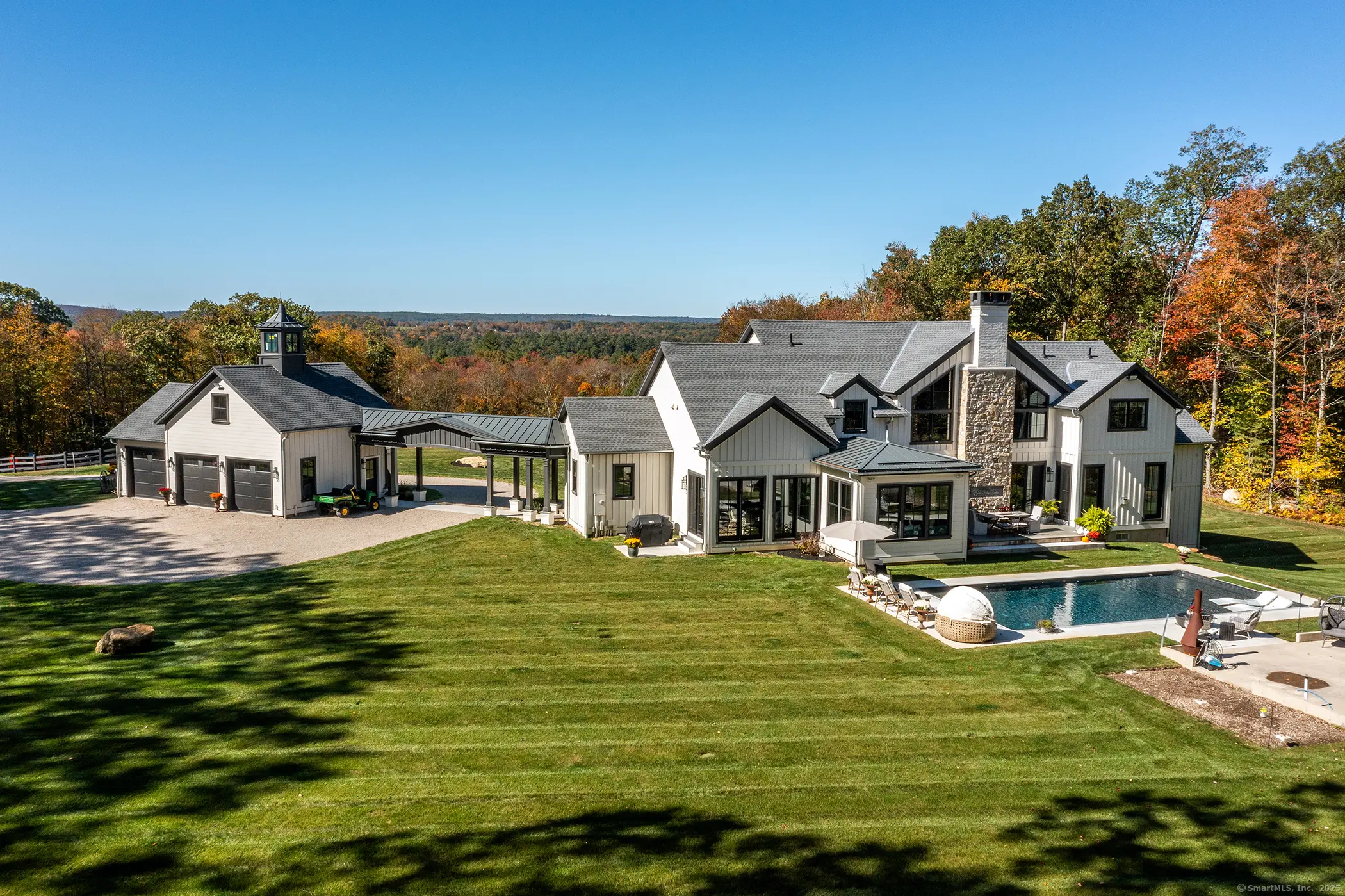 9 Steeple Chase Road, Harwinton