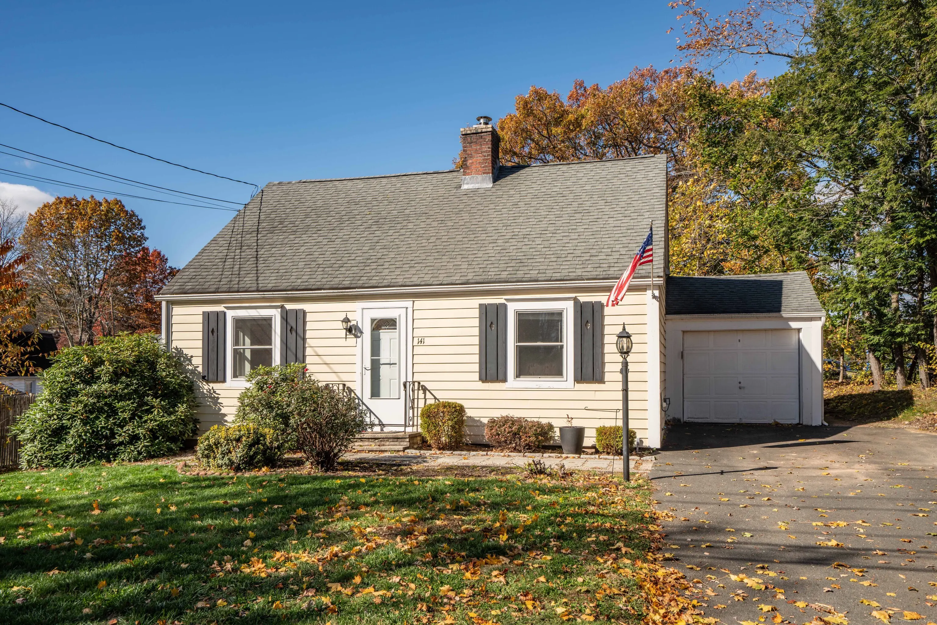 141 Firetown Road, Simsbury