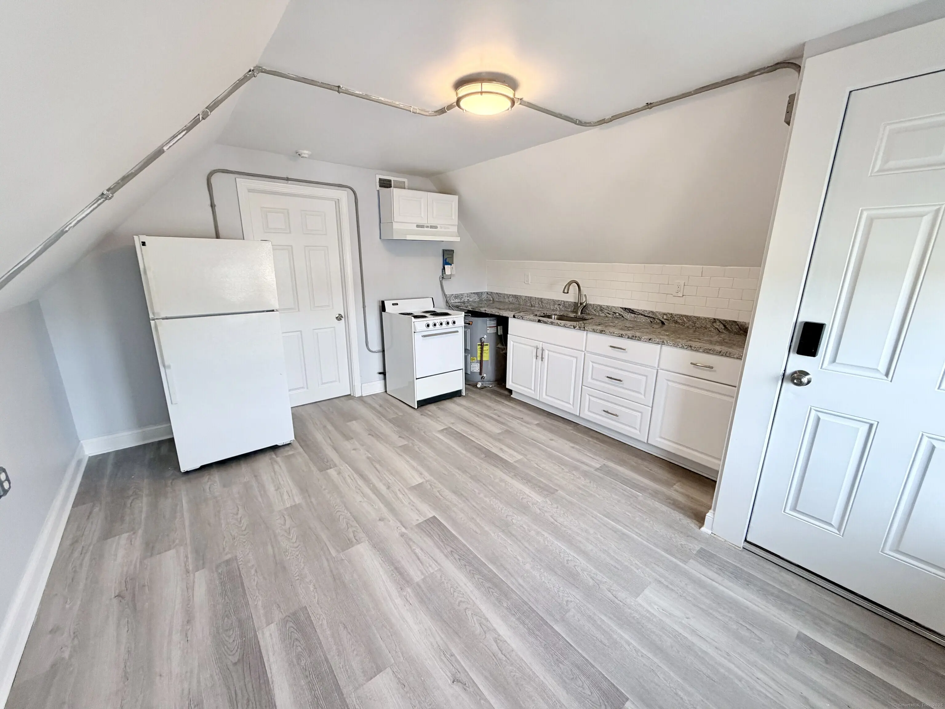 35 Hillside Avenue 3, Meriden