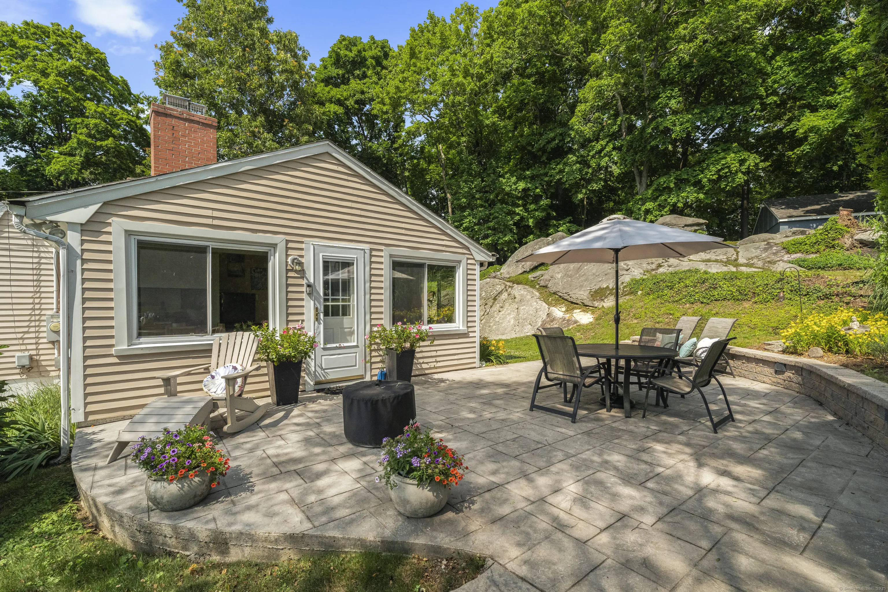 79 Fall Road, Guilford