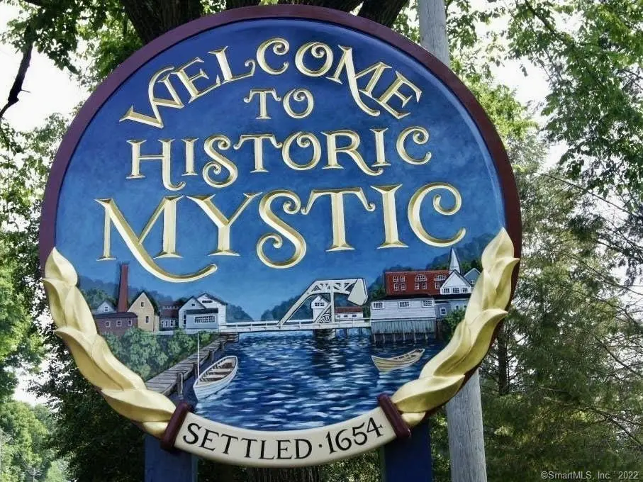 17 Heather Glen Lane, Groton