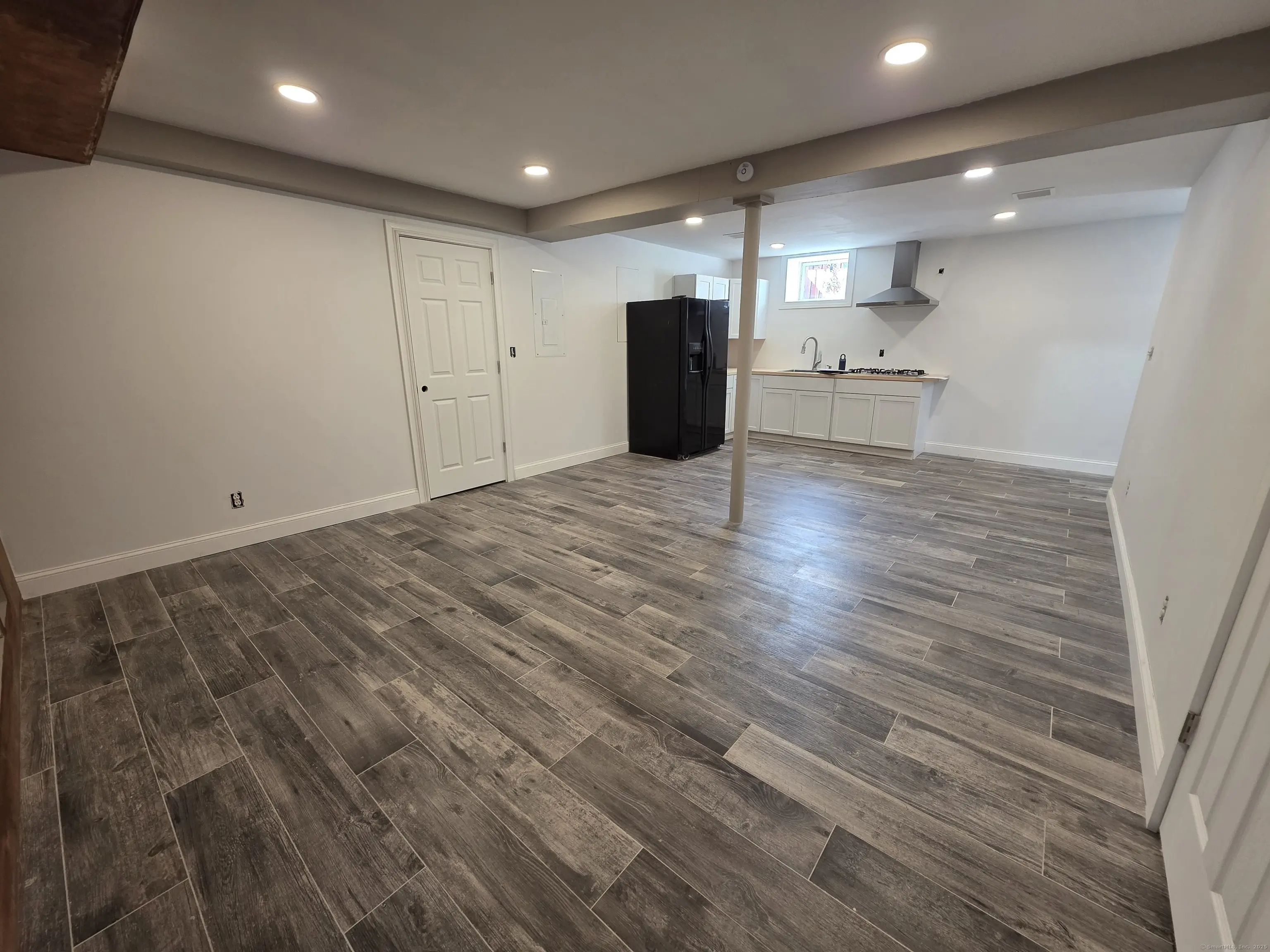 1367 Reservoir Avenue, Bridgeport