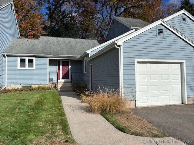 24 Rushford Meade, Granby