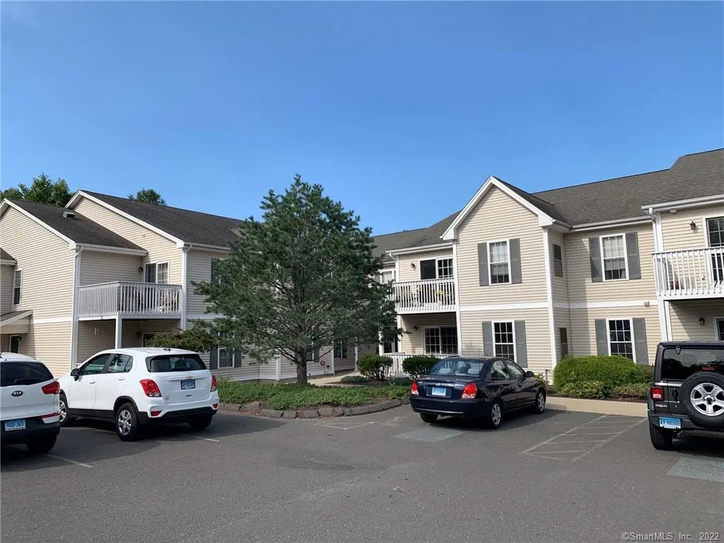 24 Pratt Street 107, Southington