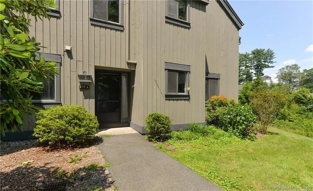 272 Heritage Village A, Southbury