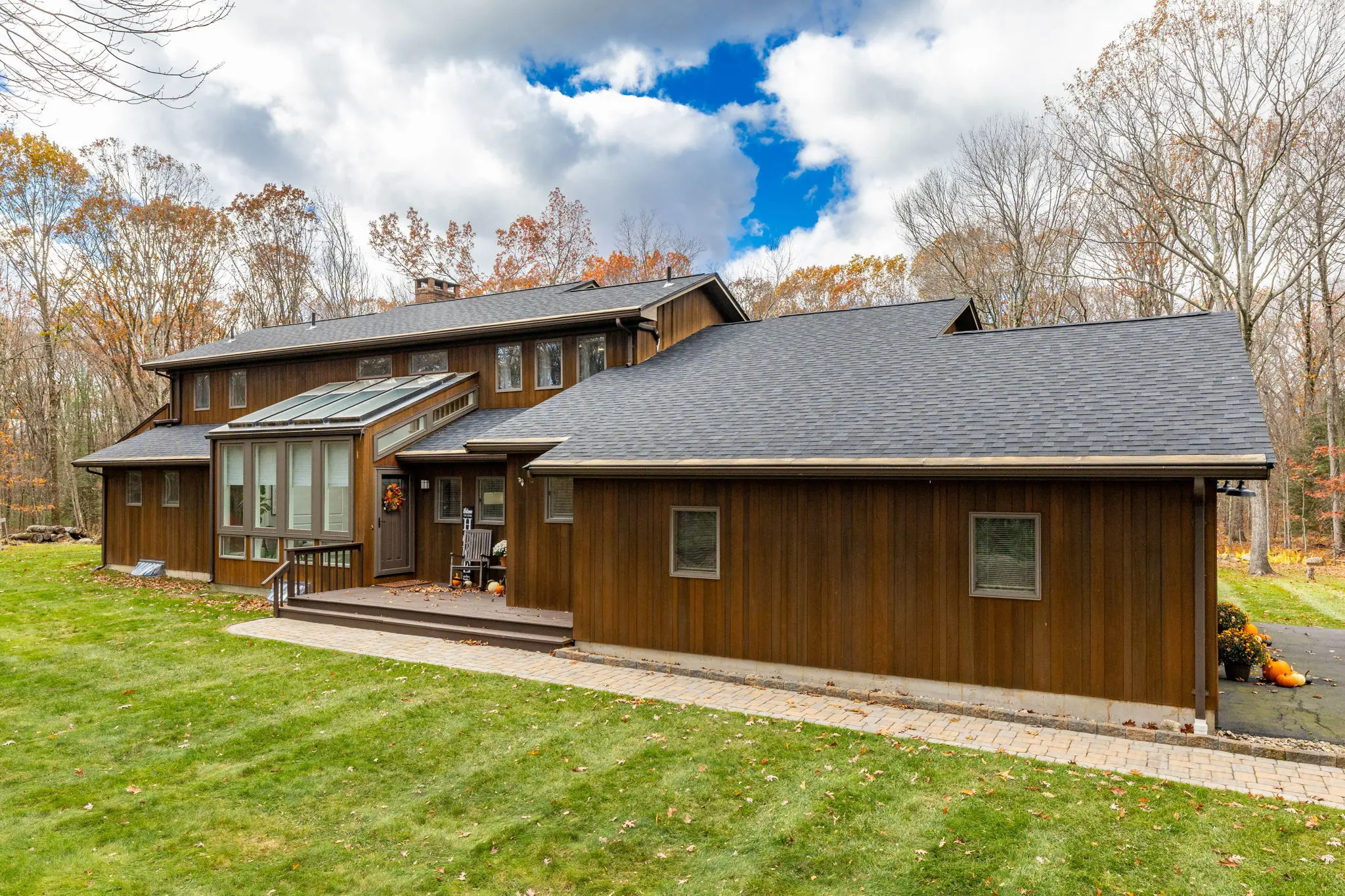 195 County Line Road, Harwinton