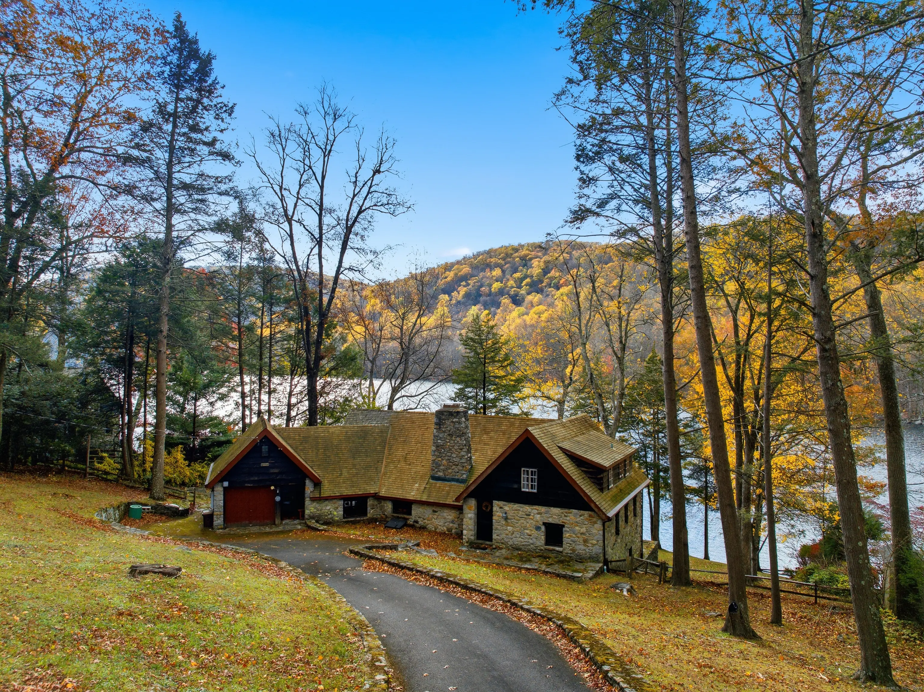 23 Echo Drive, New Milford