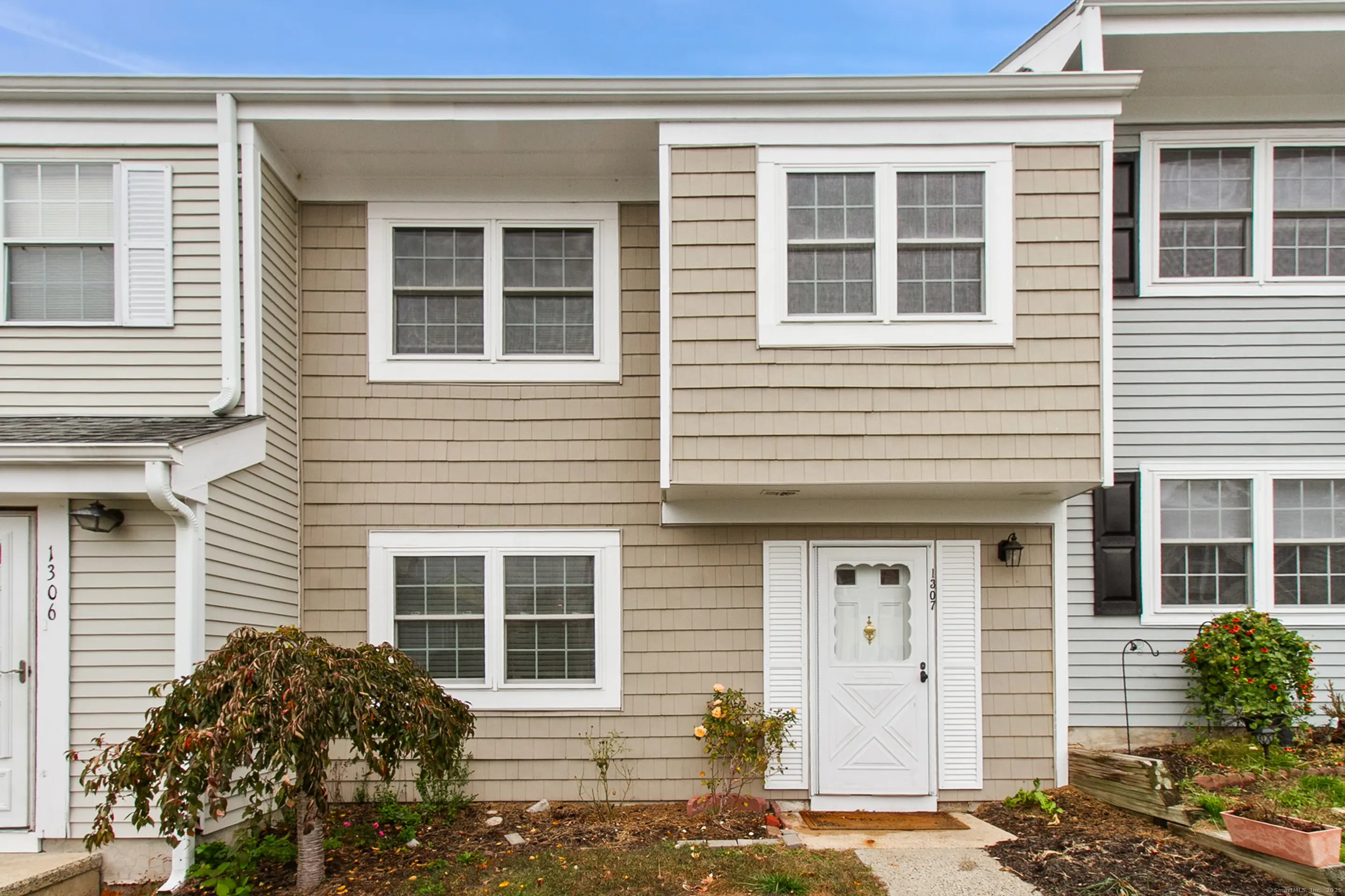 93 Park Avenue 1307, Danbury