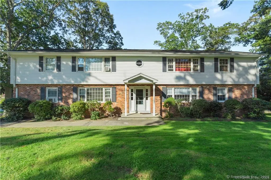 280 East Main Street Apt A2, Clinton