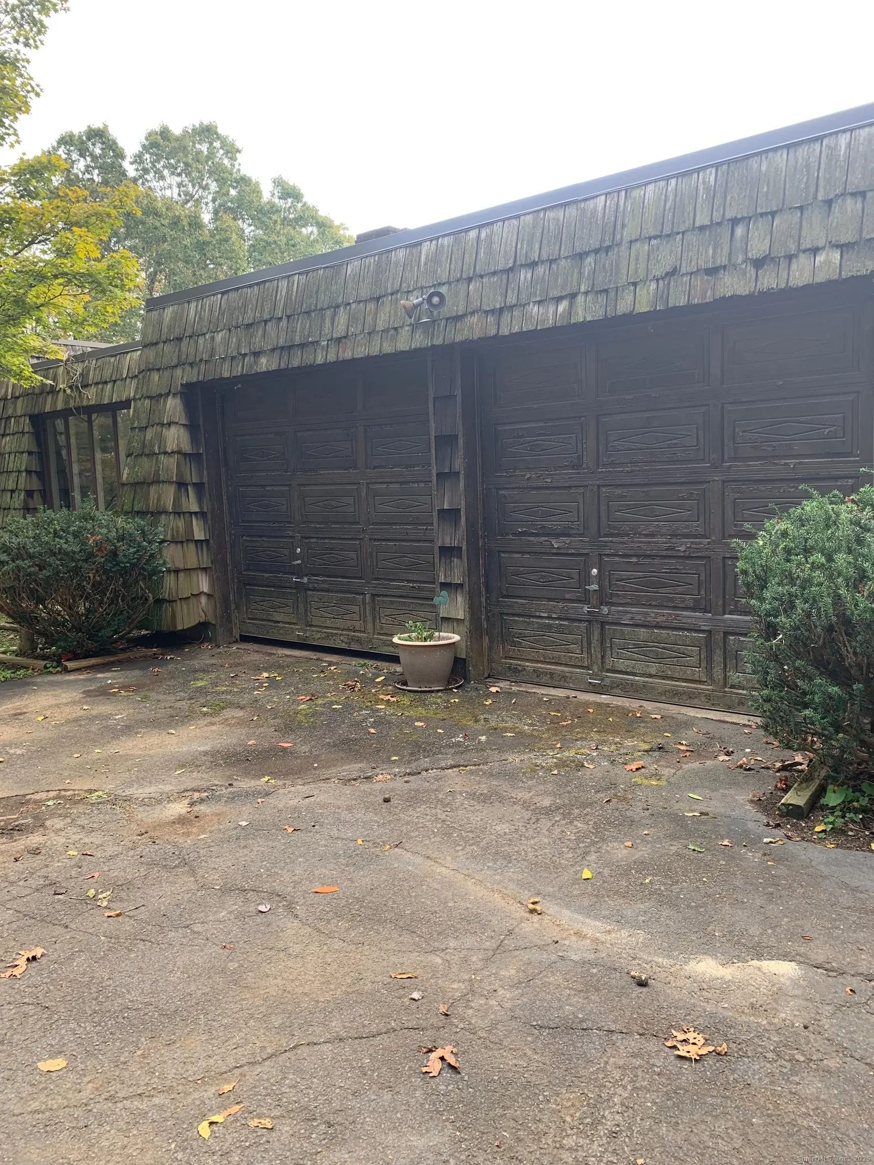 99 Obtuse Hill Road, Brookfield