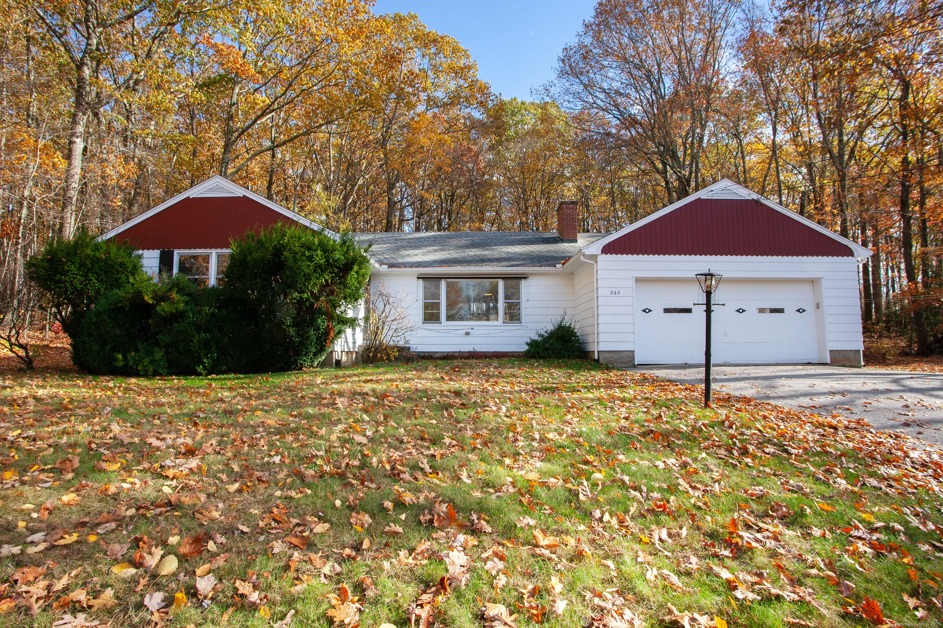 265 East Hill Road, Canton