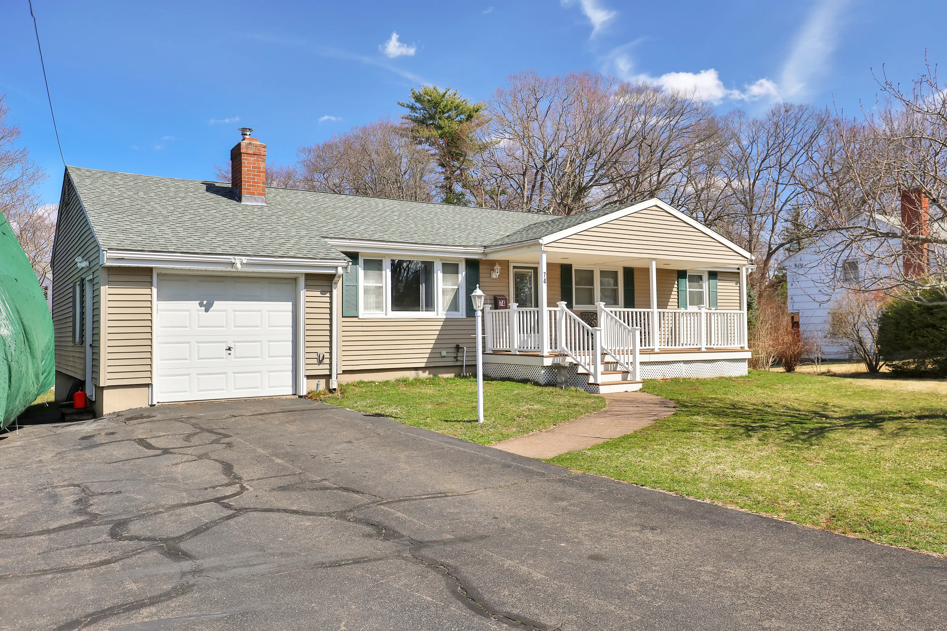 74 Holly Road, East Hartford