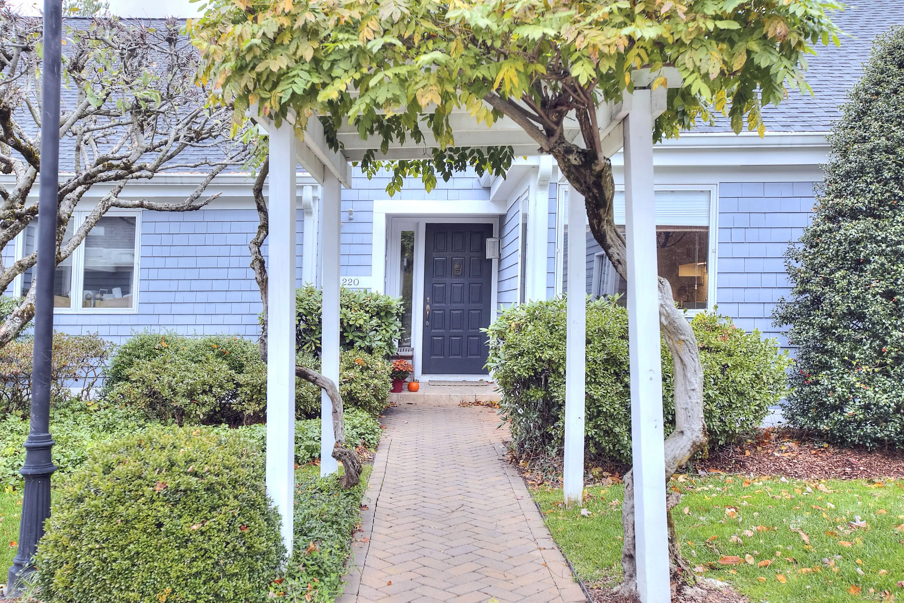 220 Lansdowne 220, Westport