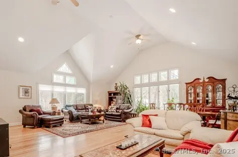 305 Rimmon Road, Woodbridge