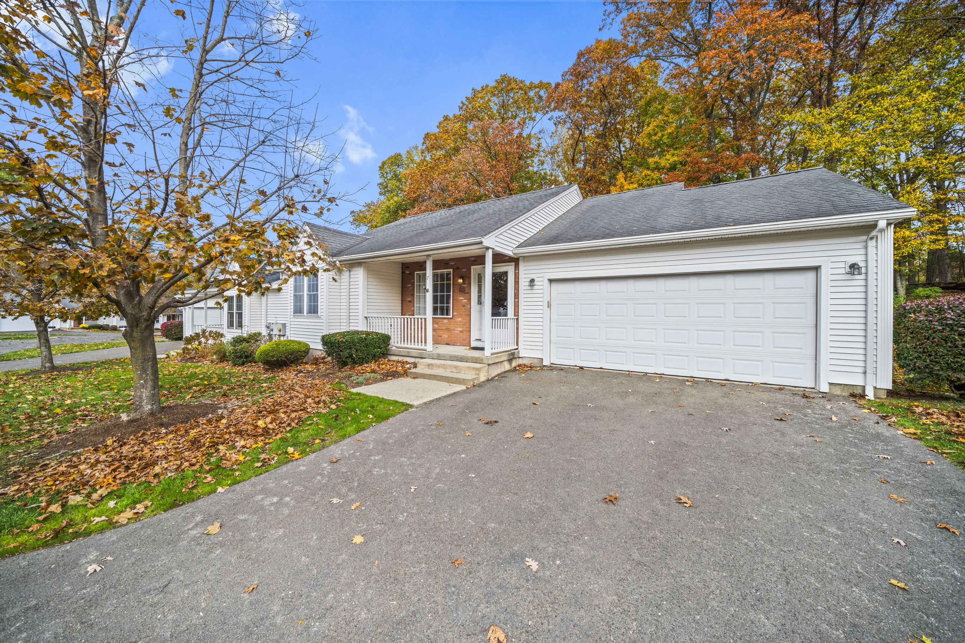 7 Glenbrook Drive 7, Windsor Locks