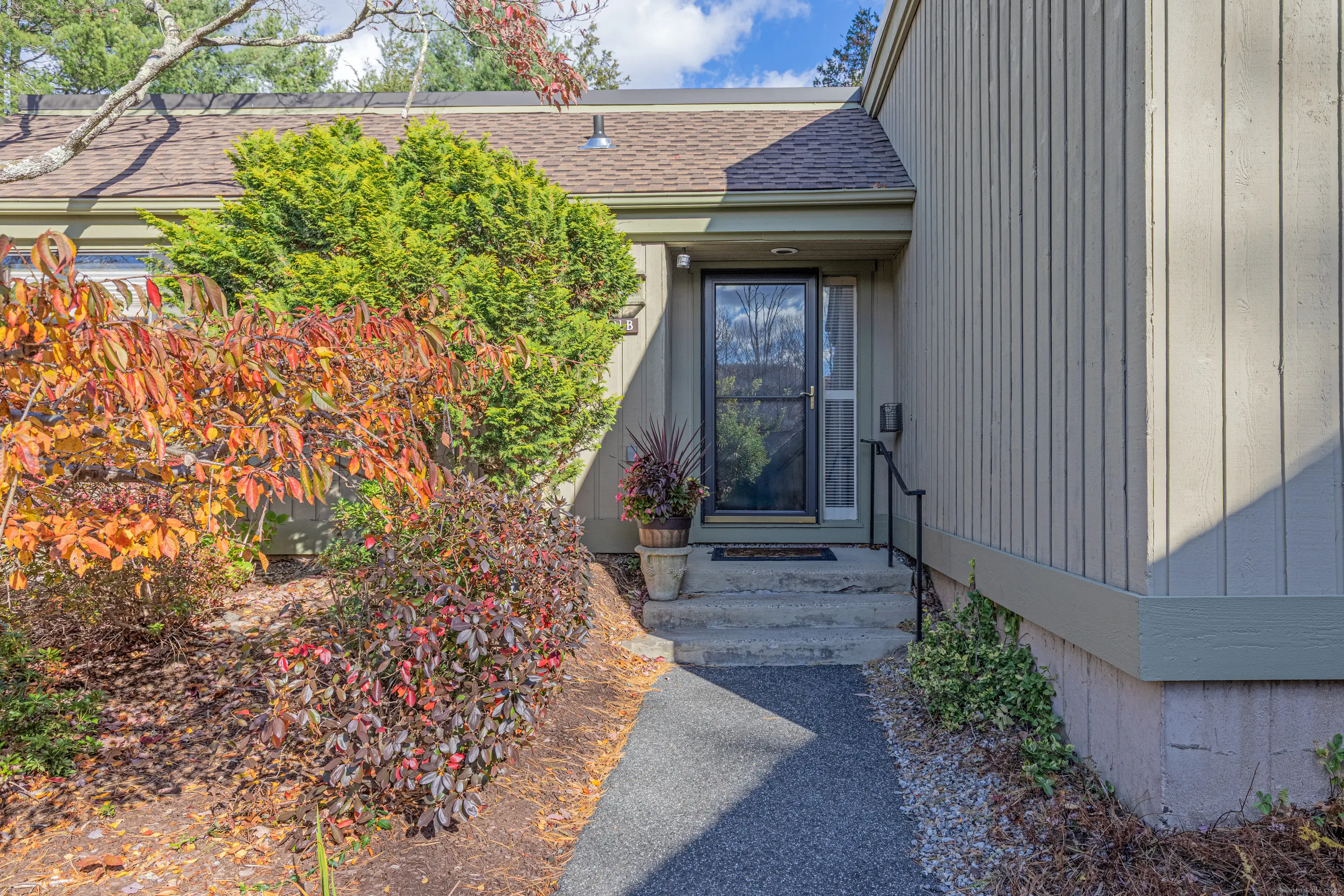 701 Heritage Village B, Southbury