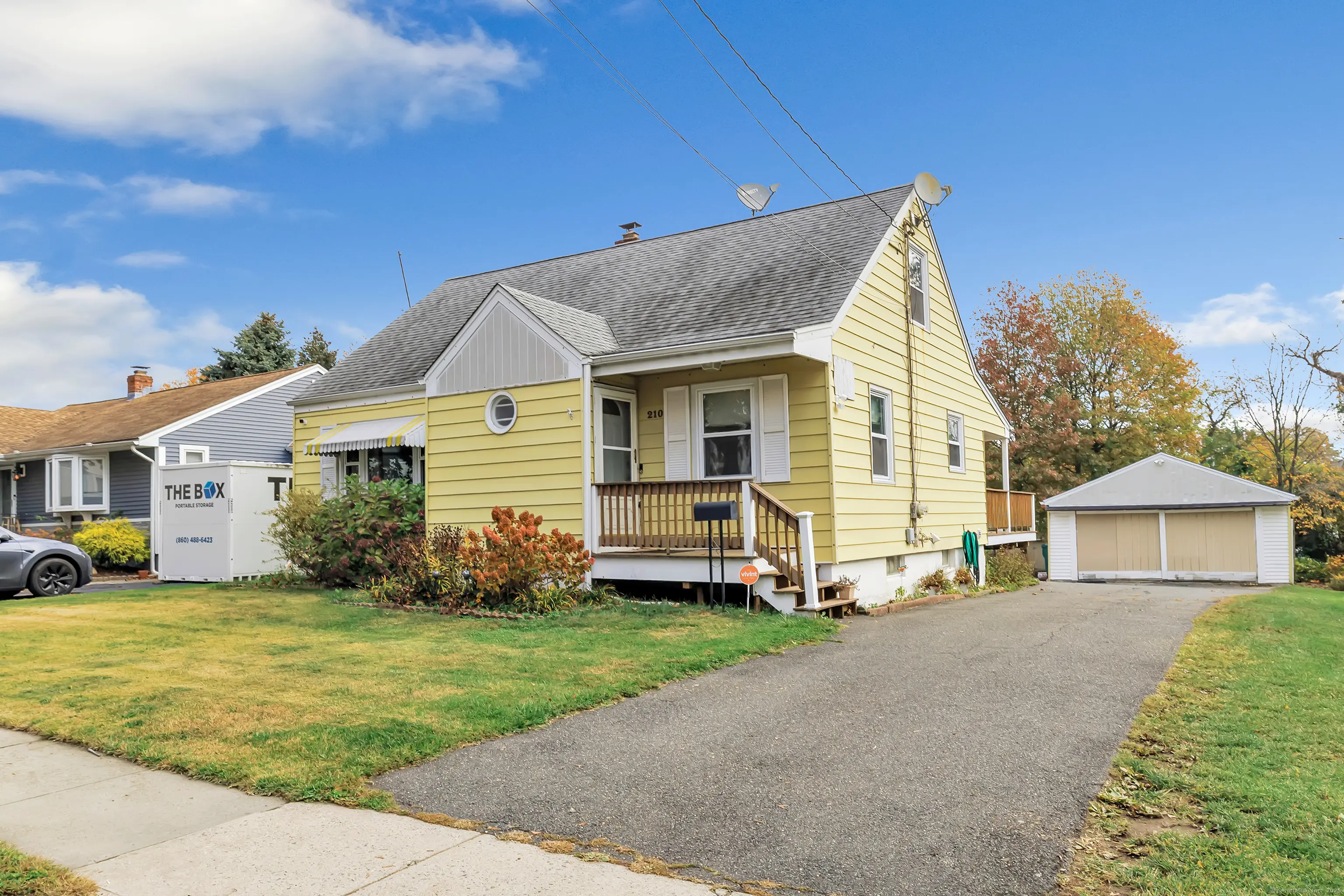 210 Wiklund Avenue, Stratford