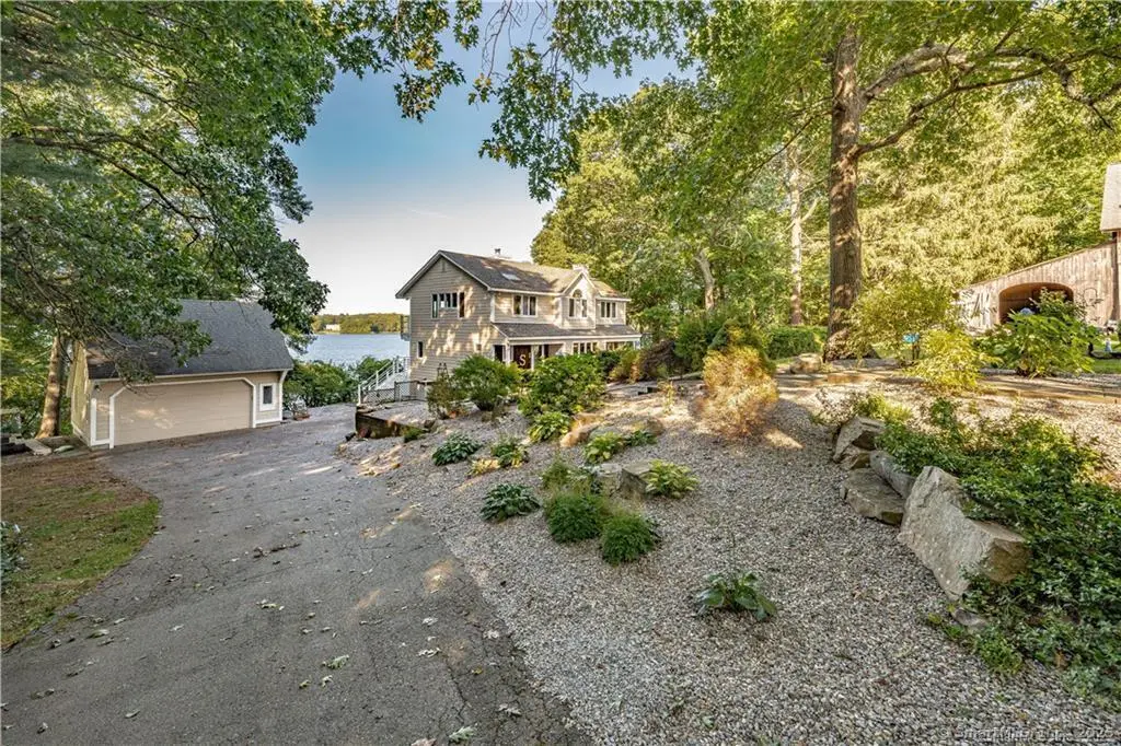 166 Old Colchester Road, Salem