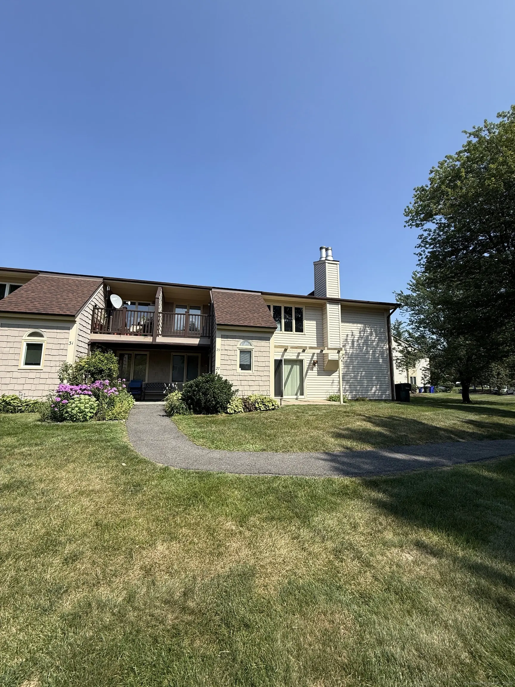 25 Little Oak Lane 25, Rocky Hill