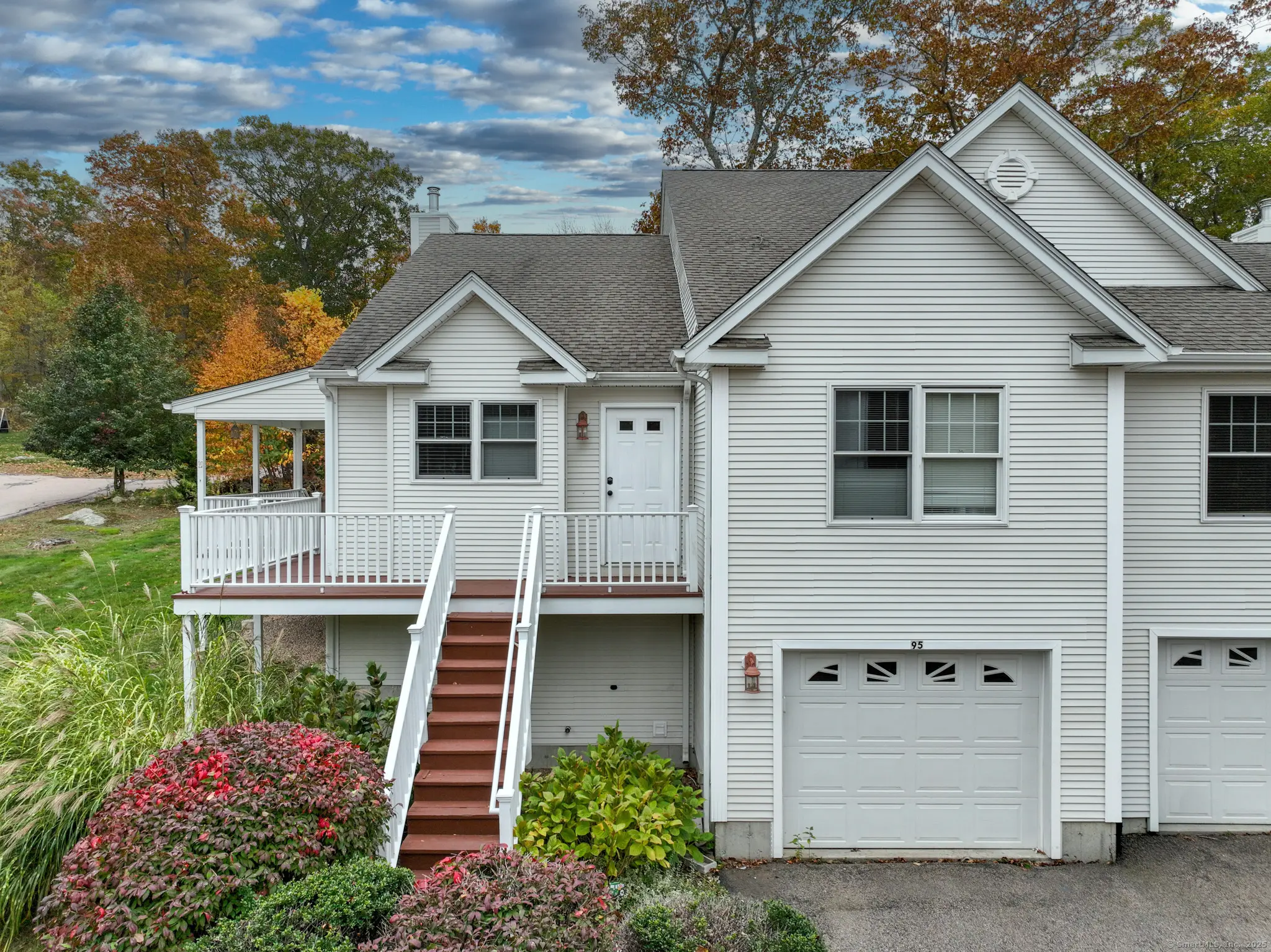 95 Murphys Drive 95, Groton