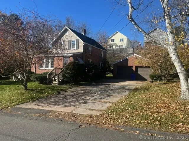 15 Dickerman Avenue, Windsor Locks