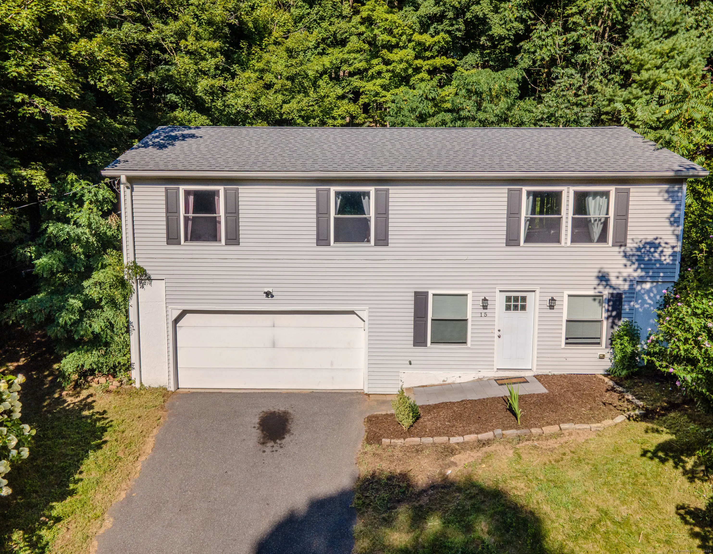 15 Legion Road, New Milford