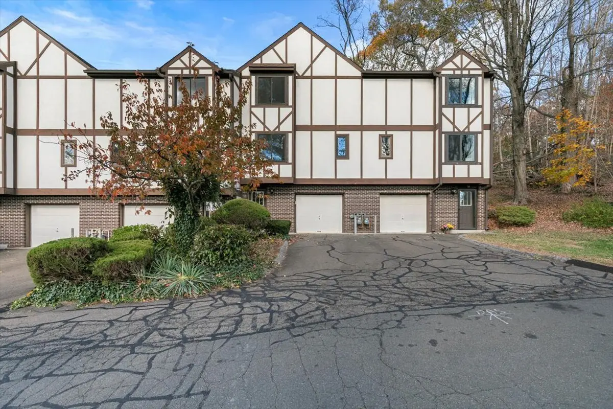 204 New Haven Avenue 2g, Derby