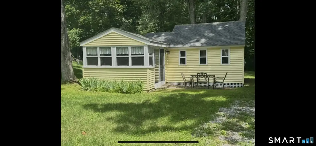 34 Gardner Lake Heights, Salem