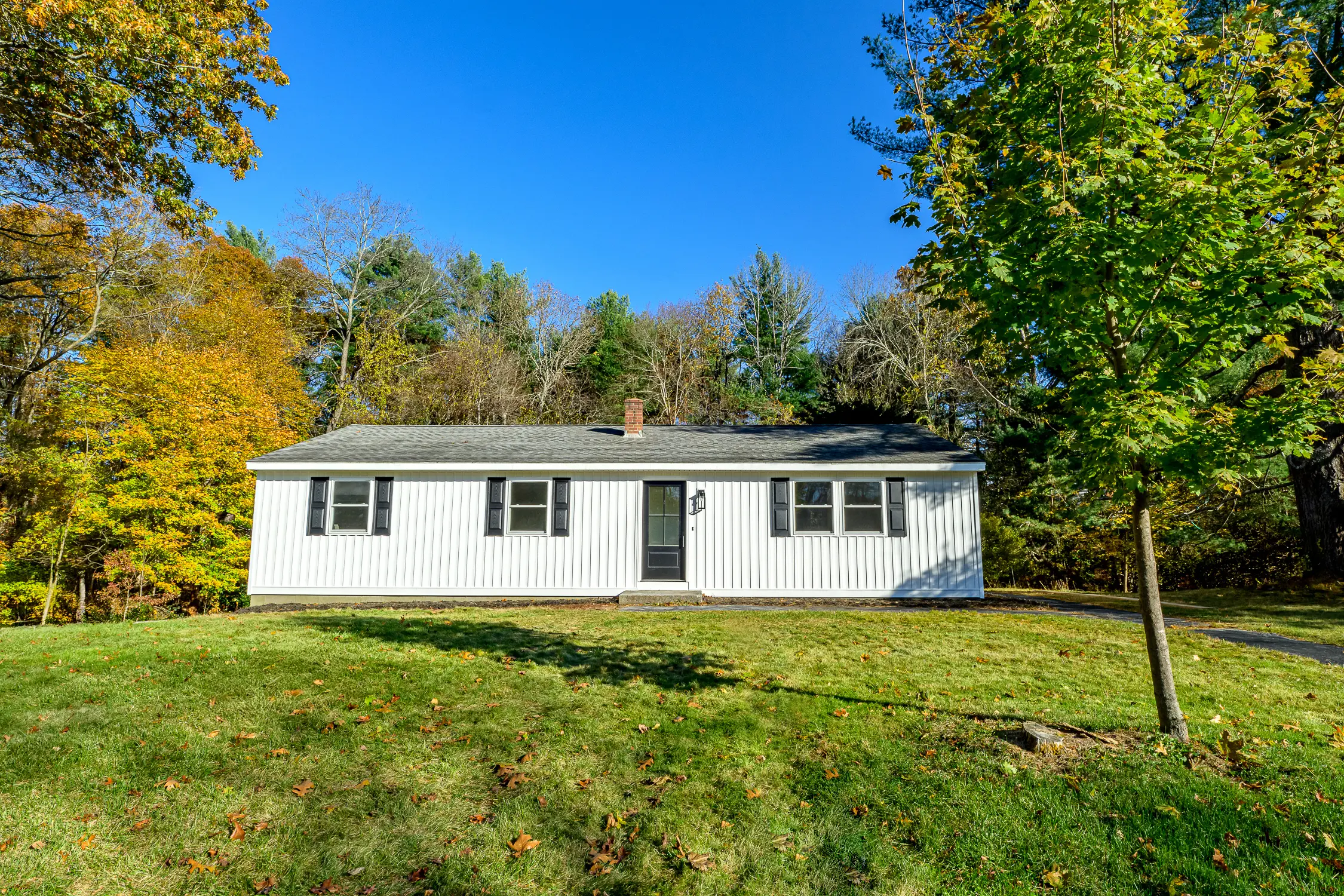 140 Woodward Street, Killingly