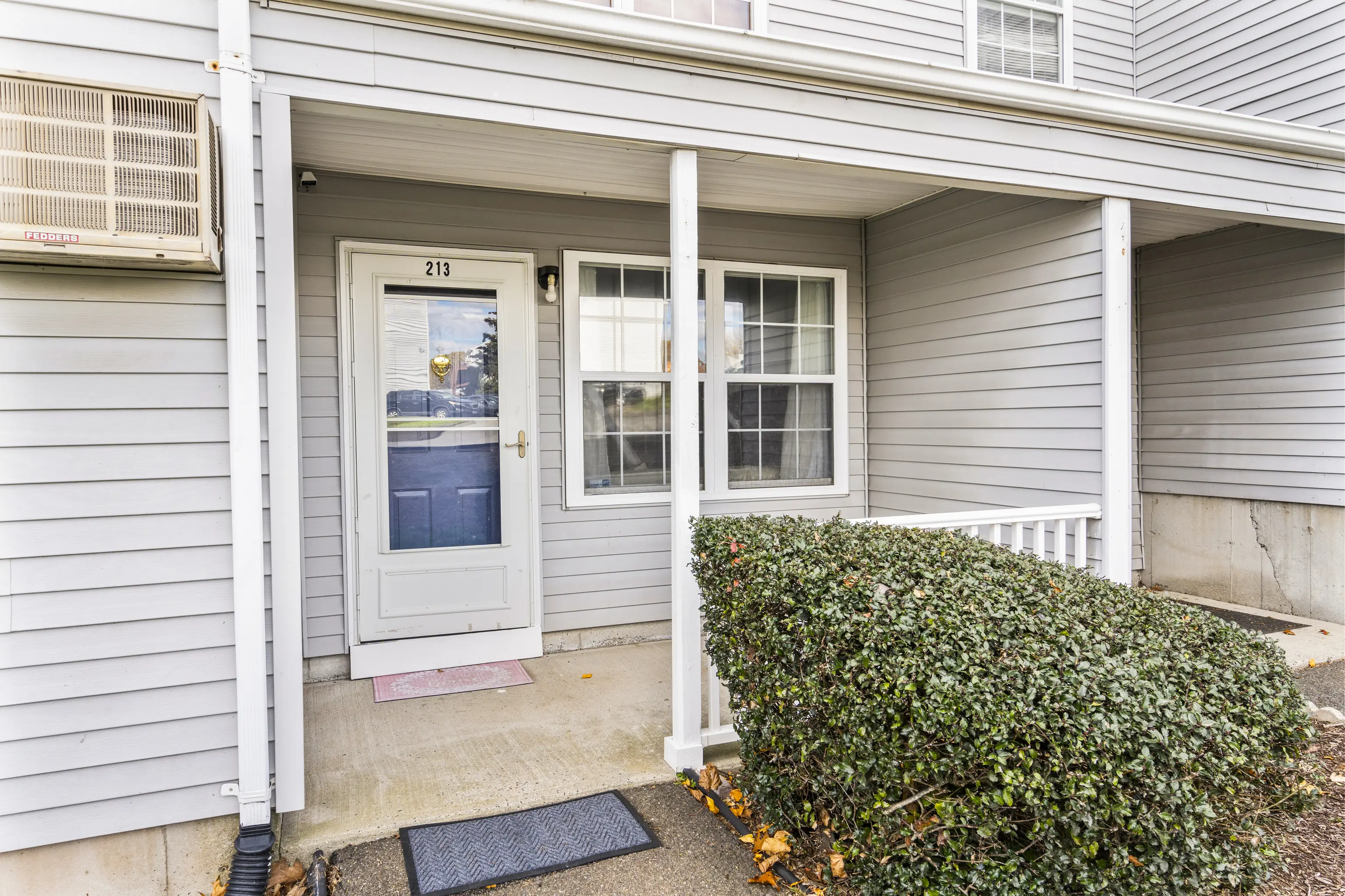 89 Coleman Street Apt 213, West Haven