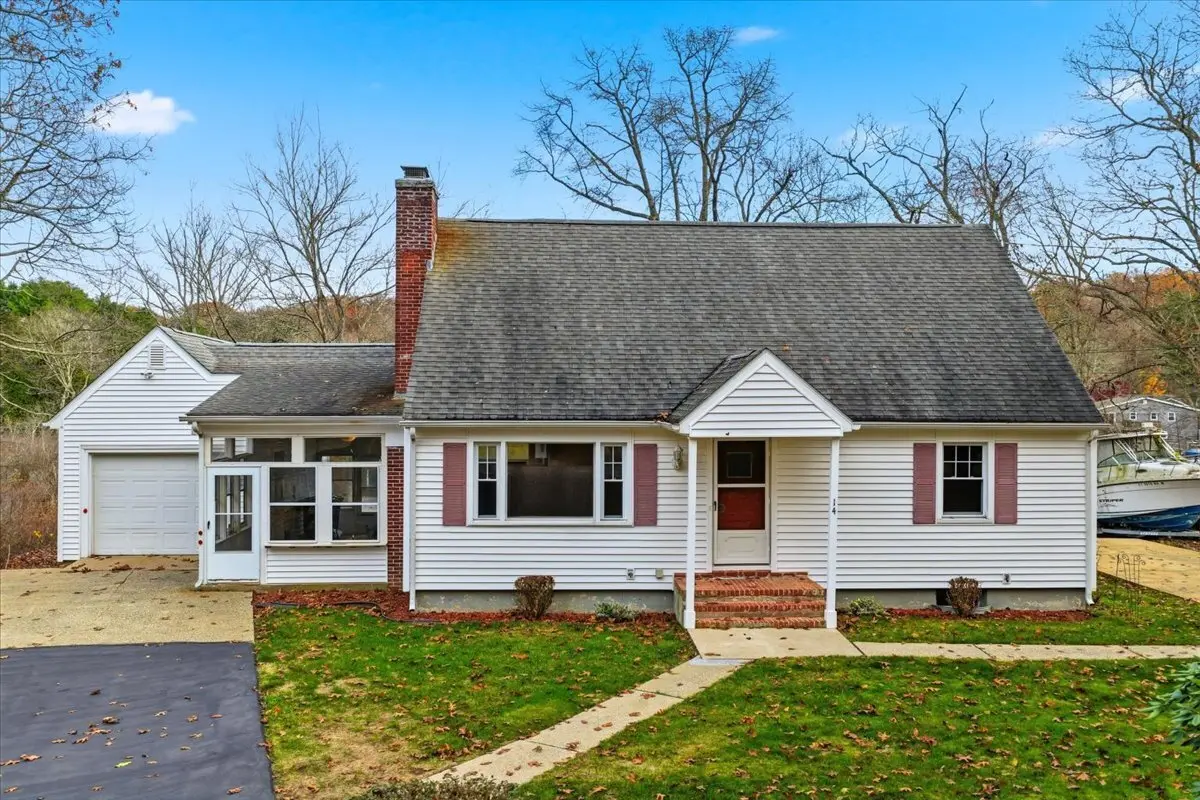 14 Woodland Lane, Ledyard