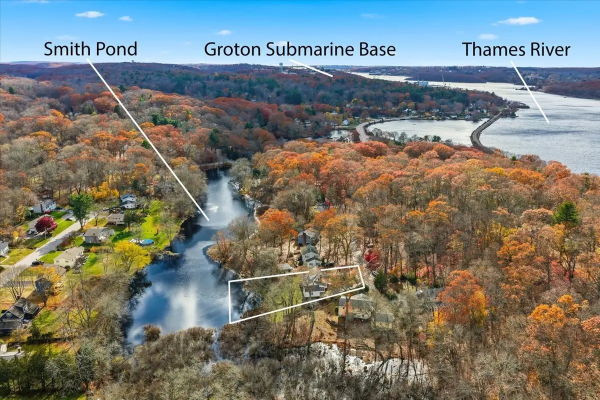 14 Woodland Lane, Ledyard