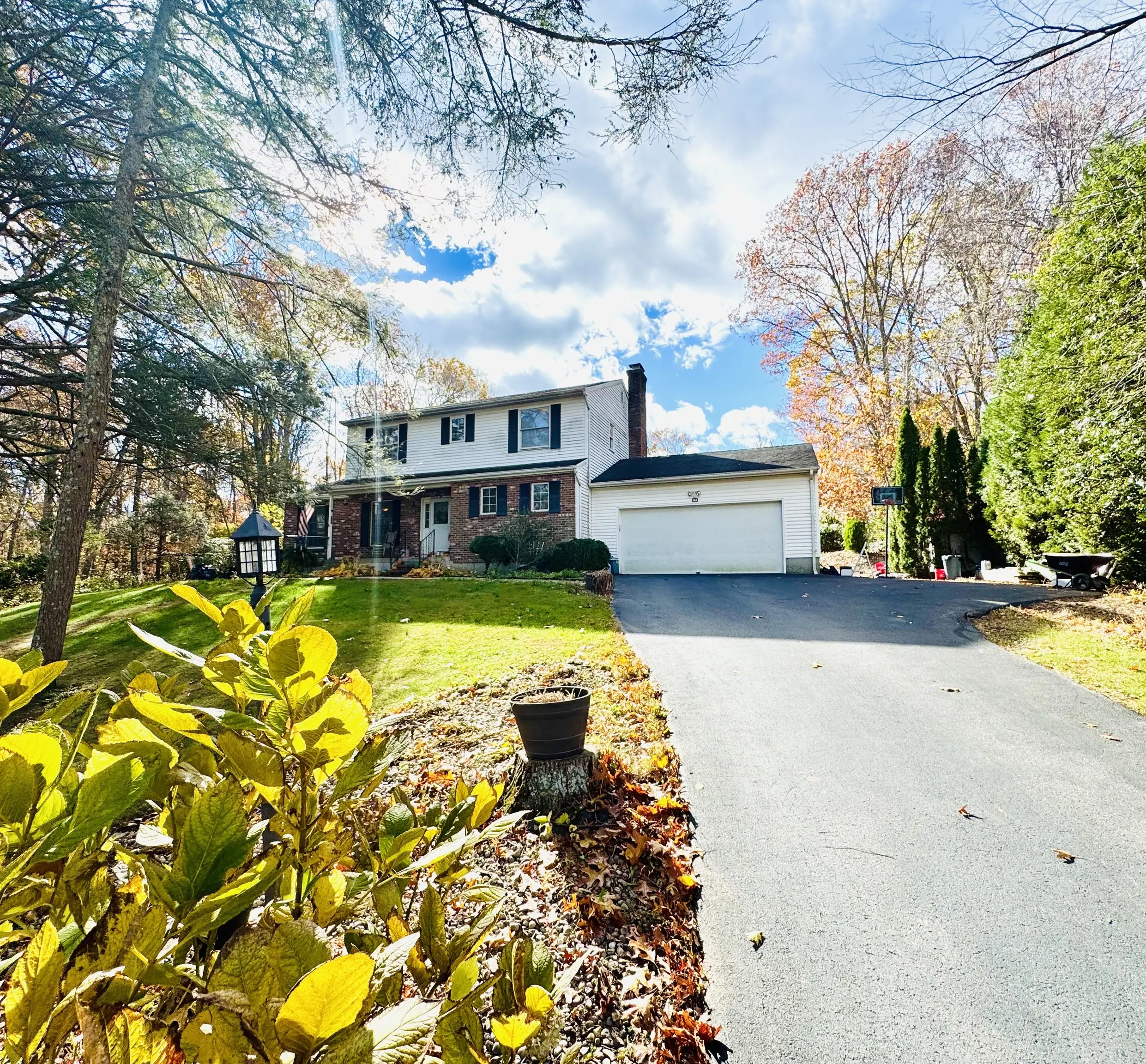 17 Inchcliffe Drive, Ledyard