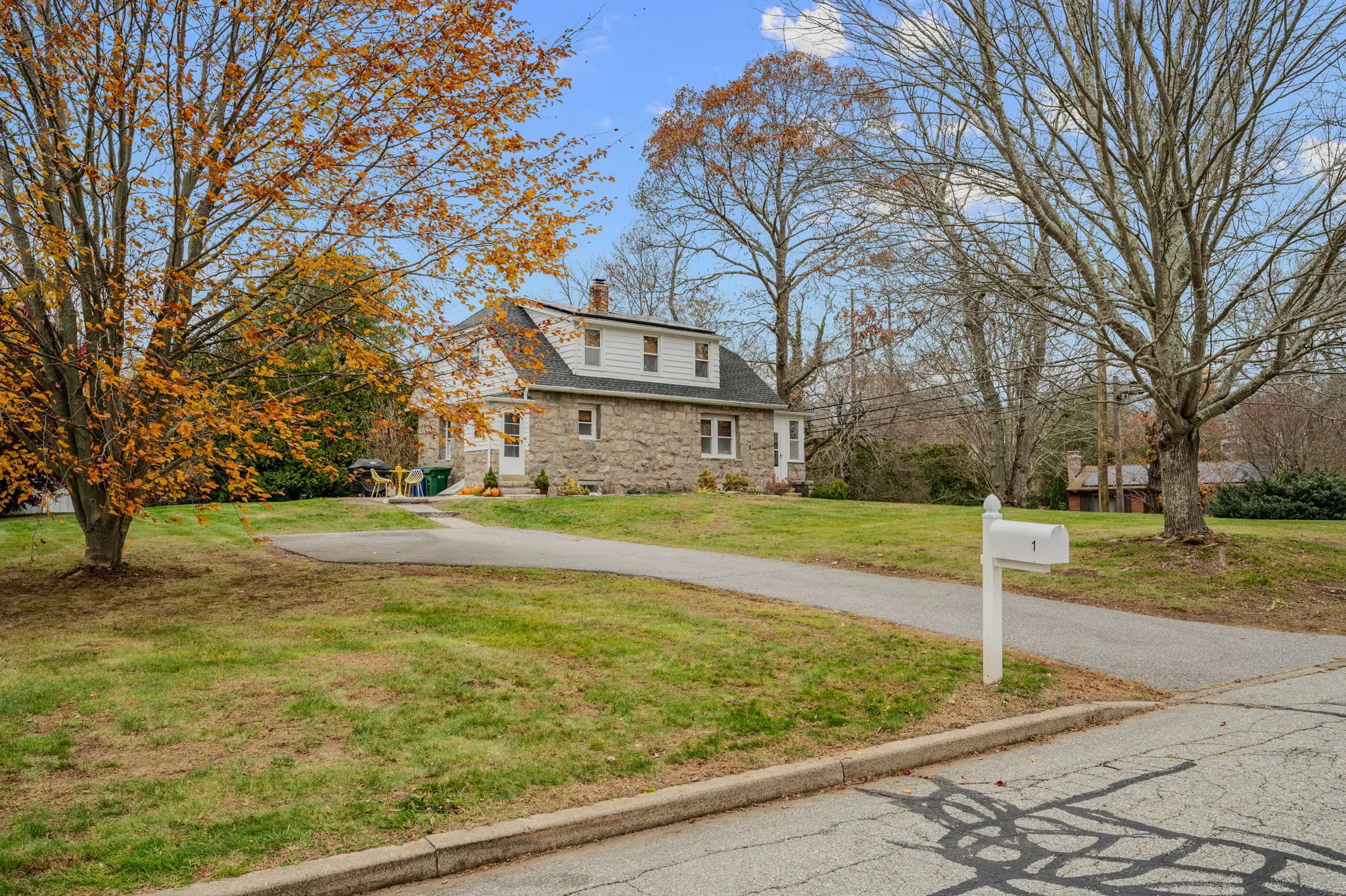 1 East Lake Drive, Waterford