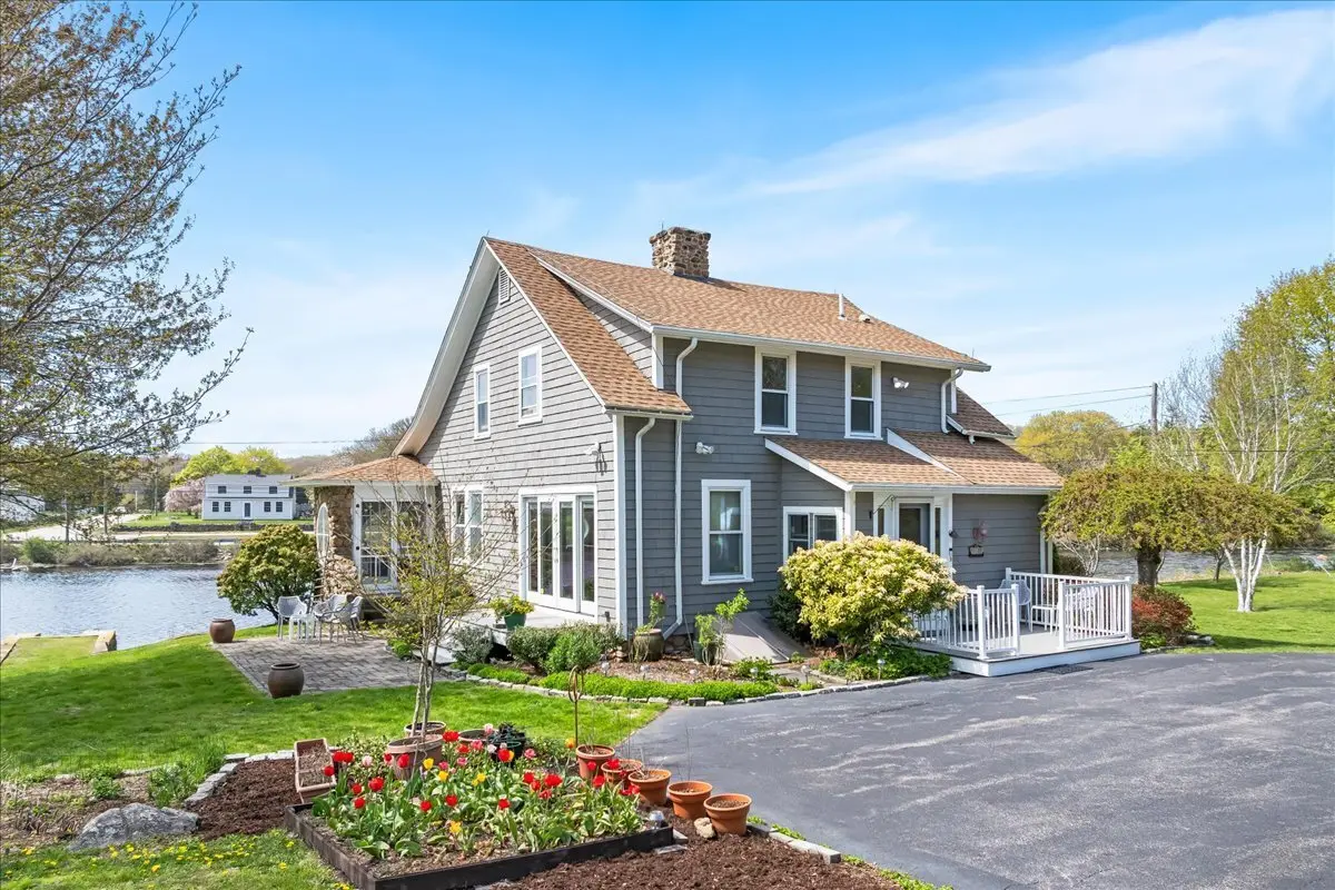 28 Palmer Neck Road, Stonington