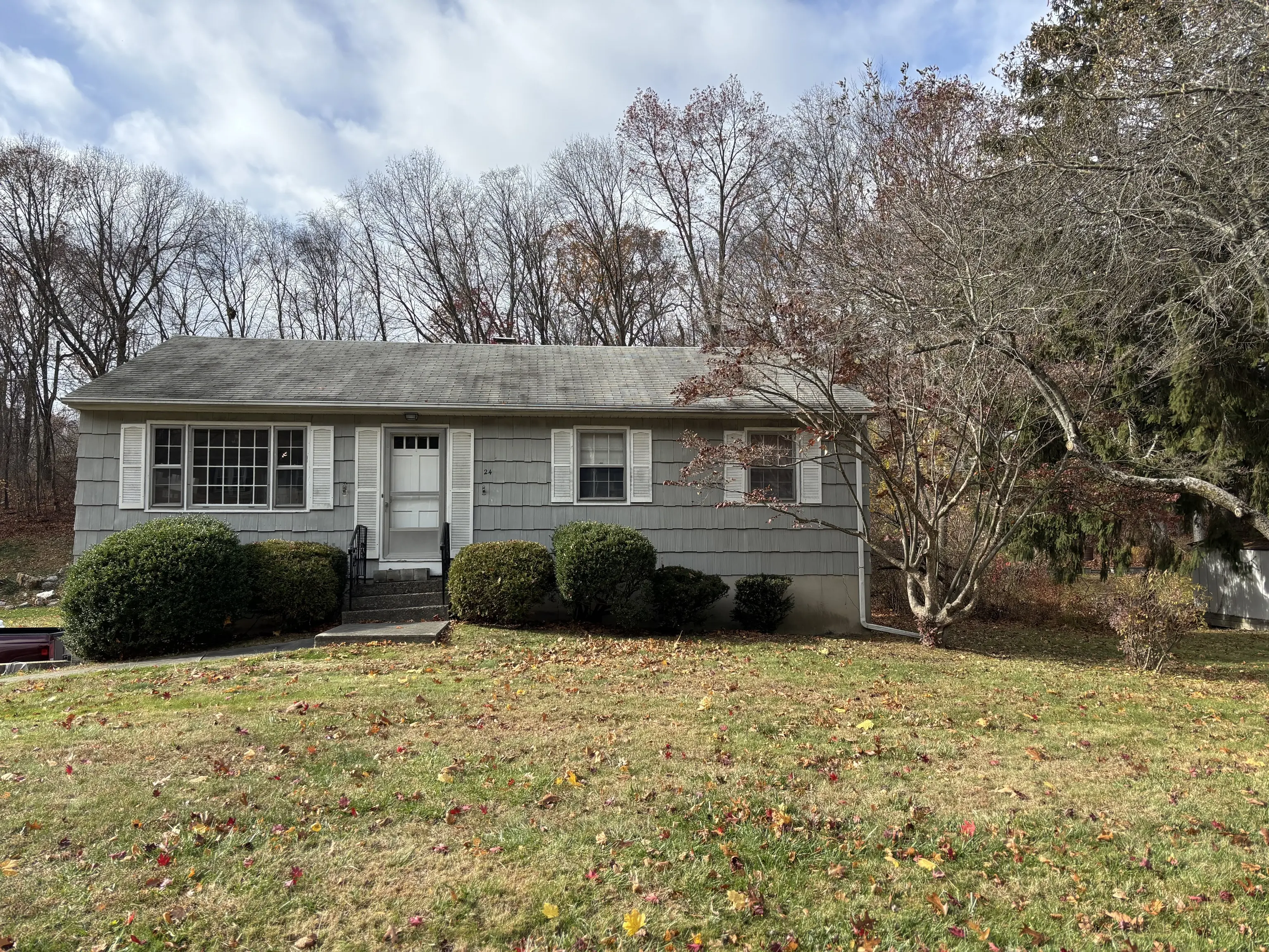 24 Clayton Road, Danbury