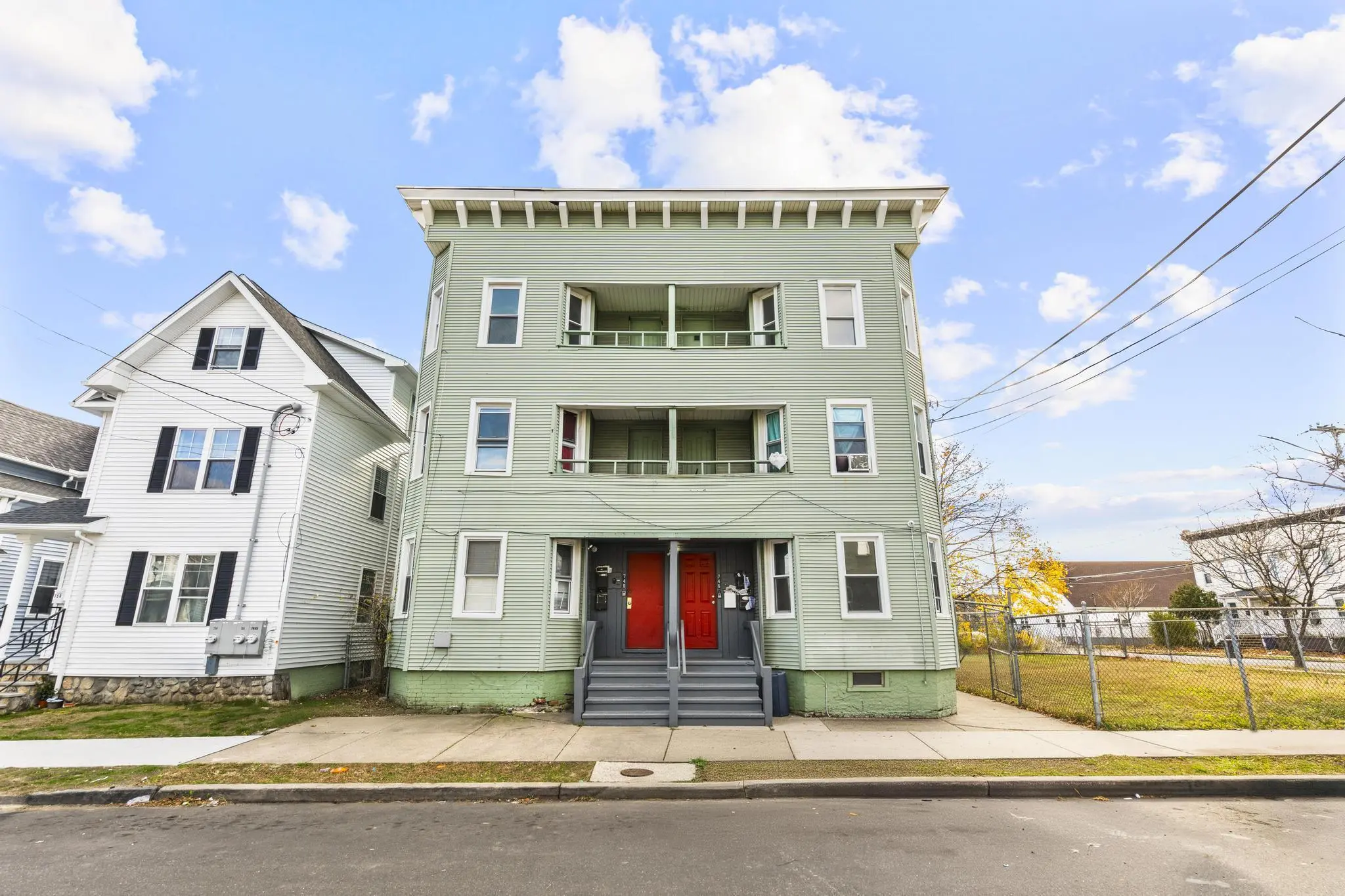 746 Maple Street, Bridgeport