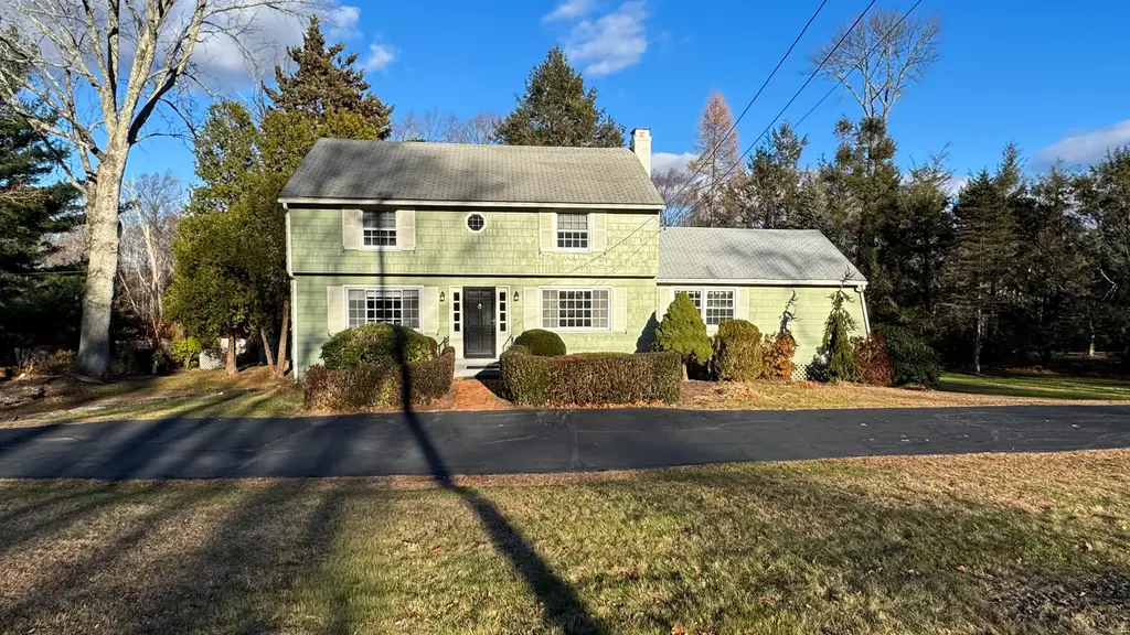 338 Main Street, Hampton