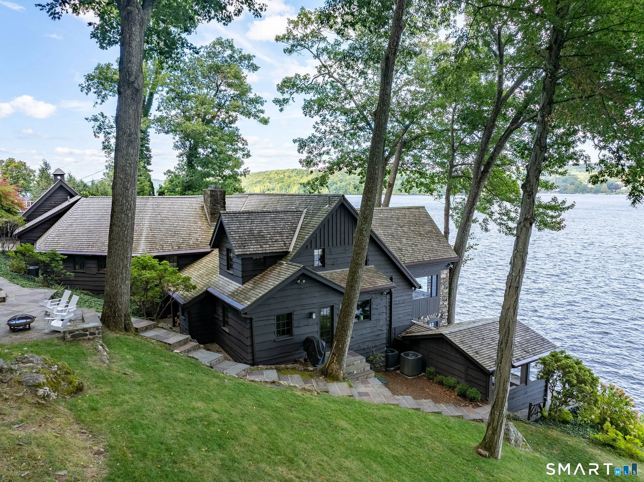 91 Lake Drive North, New Fairfield