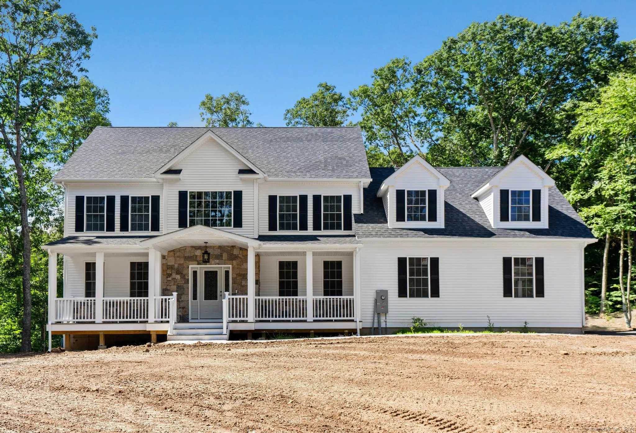 289 Young Street, East Hampton